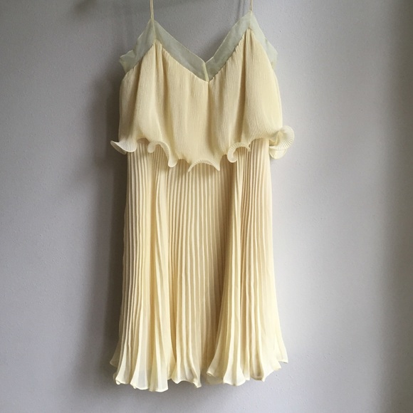 The PERFECT cocktail dress!!