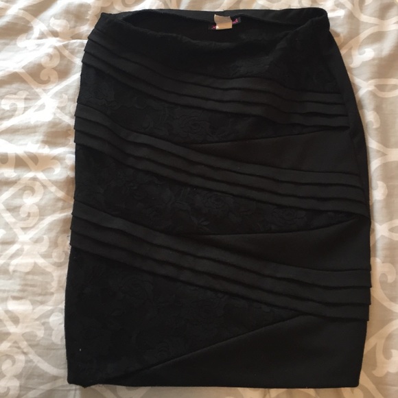 Black pencil skirt