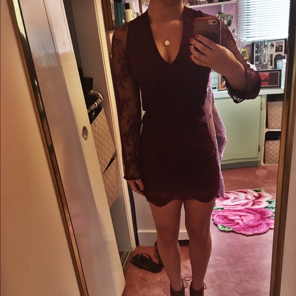 One night long sleeve burgundy lace up dress