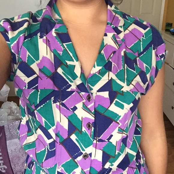 Multi-Color pattern Romper. - Picture 2 of 4