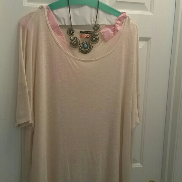 Beige cable & gauge top