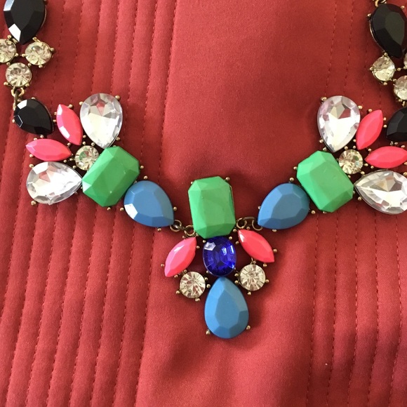 Multi Color necklace - Picture 3 of 3