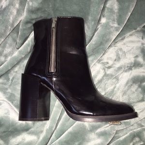 Black heeled boots