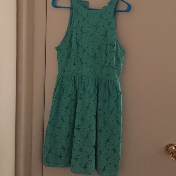 LC Lauren Conrad Dresses & Skirts - LC Lauren Conrad halter lace dress