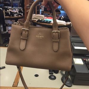 ❗️ISO❗️ cute Kate spade purse around 85-100!