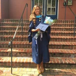 Meet your Posher, Stephanie