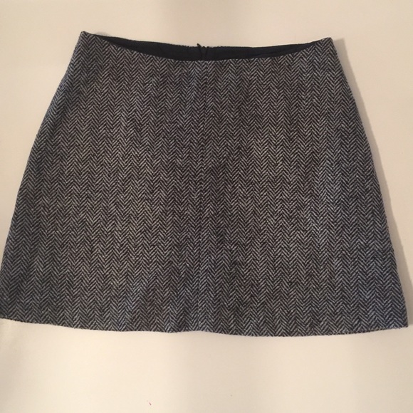 Tweed mini skirt