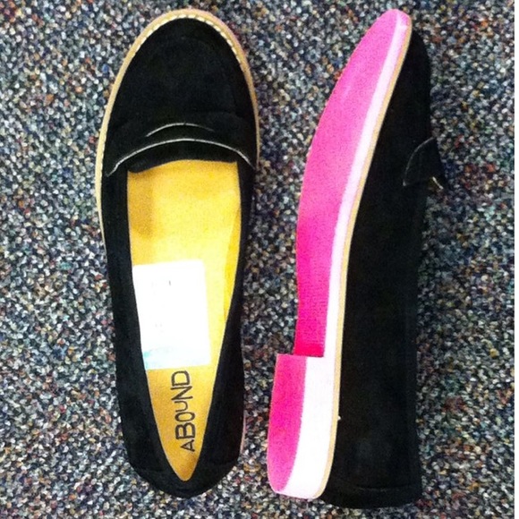 Nordstrom Black loafers with hot pink soles!