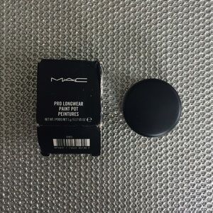 M.A.C Pro Longwear Paint Pot (Layin' Low)