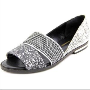 NWOB Rebecca Minkoff "Sadie" blk/white flat 6