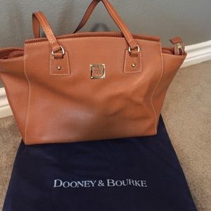 Dooney & Bourke Purse