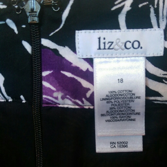 Liz & Co Flowered Skirt w. POCKETS! - Picture 3 of 3