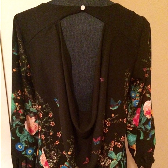 Flirty top - Picture 2 of 2