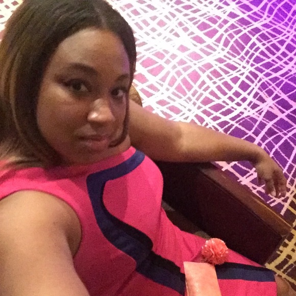 Meet your Posher, Ayishah - Picture 2 of 5