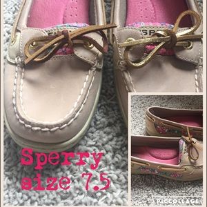 Speedy Topsider Angelfish - size 7.5