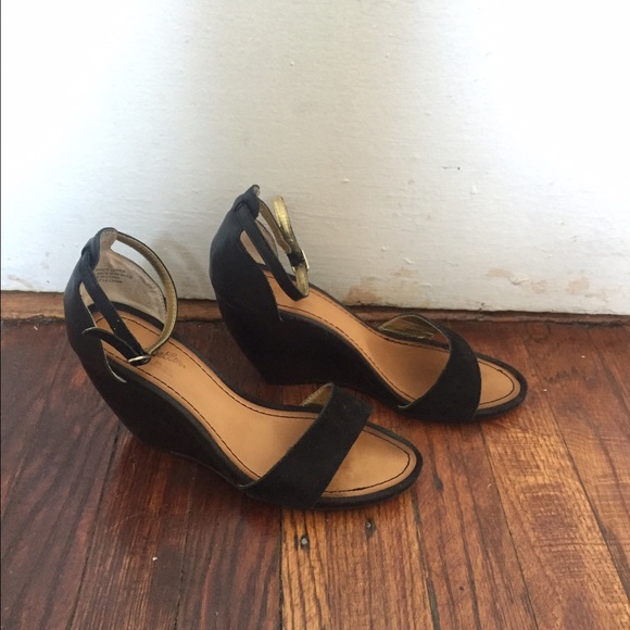 Seychelles black wedges in size 8