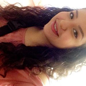 Meet your Posher, Cristal