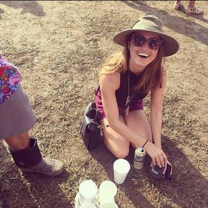 Meet your Posher, Alli