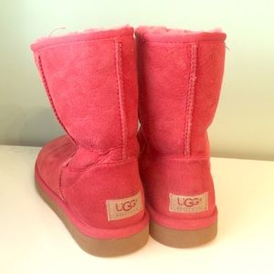 Tomato red classic short UGG boots