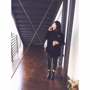 Meet your Posher, Monica