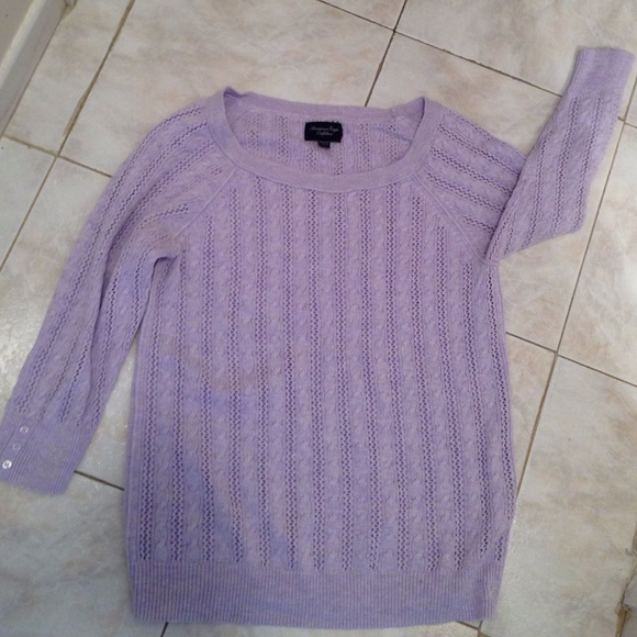 American Eagle Outfitter 3/4" sweater