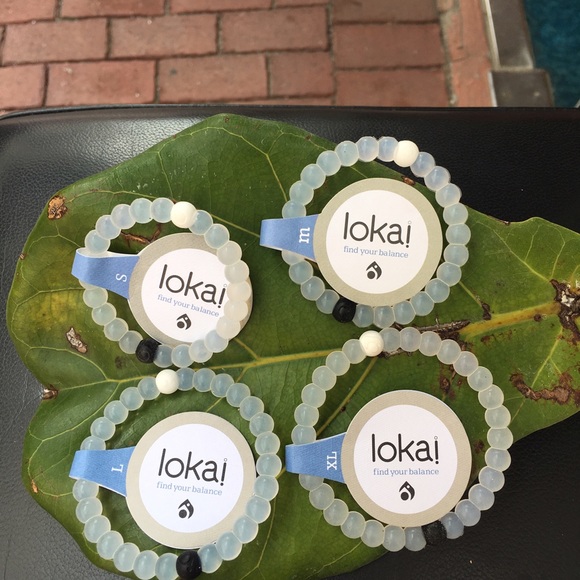 Lokai bundle for 1984mom (Pack of 4) M(3) L(1)