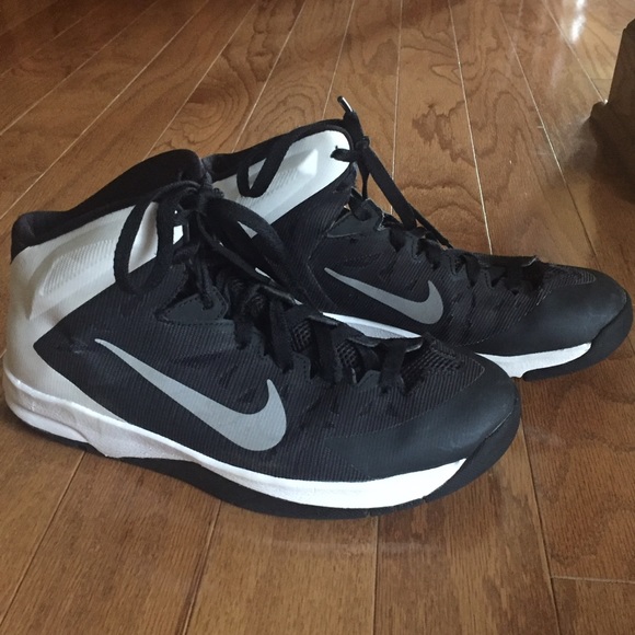 Nike Hyperquickness Basketball Shoes