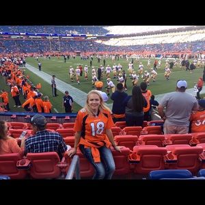 Meet your Posher, Celina