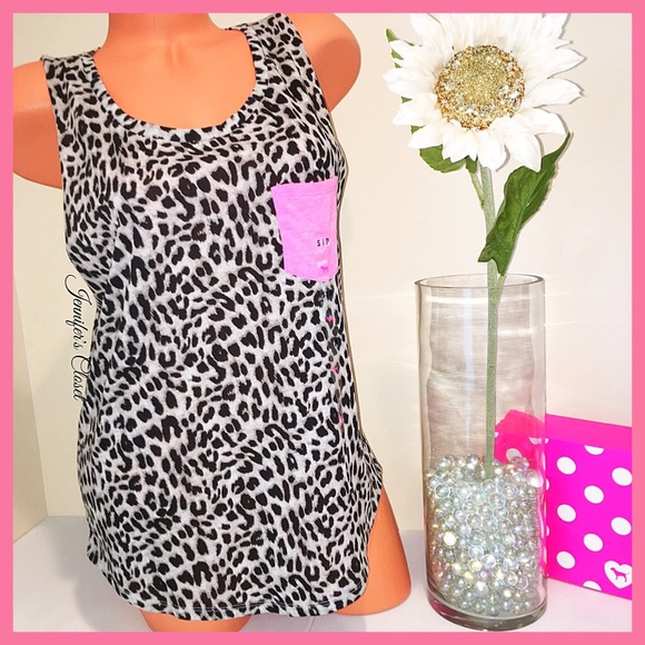 🎉HP•Victoria's Secret PINK• Pocket tank top - Picture 2 of 3