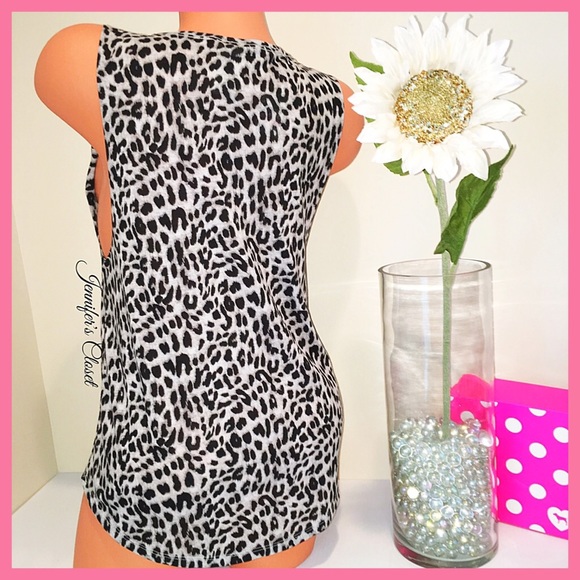 🎉HP•Victoria's Secret PINK• Pocket tank top - Picture 3 of 3