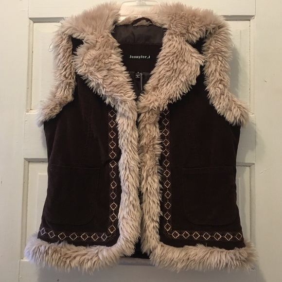 Sz M brown vest with beige faux fur trim NWT