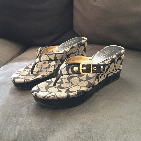 Coach signature flip flops black and gray