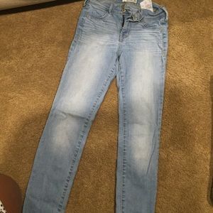 2 pairs of abercrombie jeans
