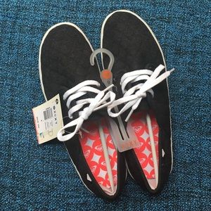 Roxy Hermosa Shoes size 9 NWT