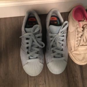 adodas pharrell williams supercolor