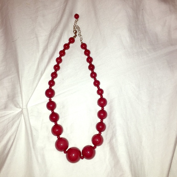 Beaded Necklace in Dark Red