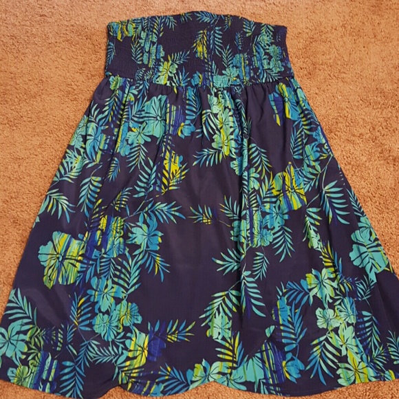 *Price Reduced* Floral sleeveless dress