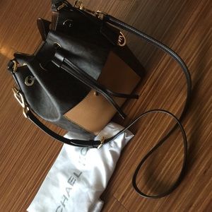 Michael Kors Greenwich Bucket Bag