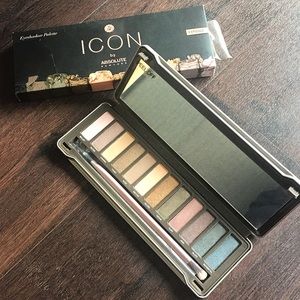 ICON Eyeshadow Palette (Exposed)