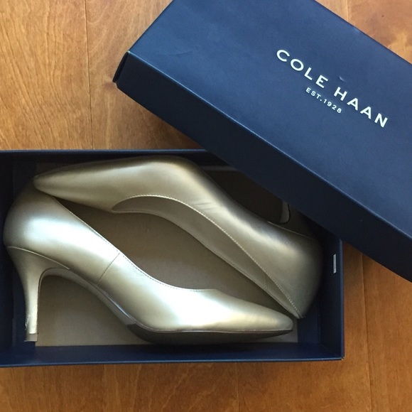 Cole Haan Juliana Pump 75 in Soft Gold