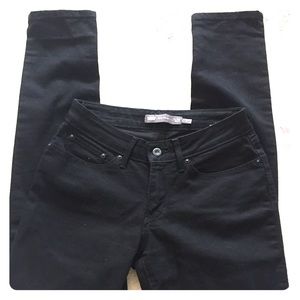 Levi's Bold Curve Mid Rise Skinny Jean 4/27