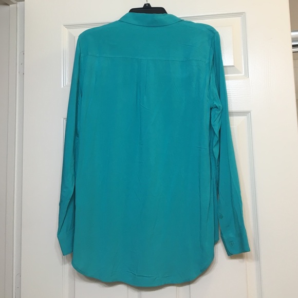 HOST PICK: Beautiful teal button down - Picture 3 of 4
