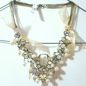 Gorgeous Crystal and Pearl Statement Necklace