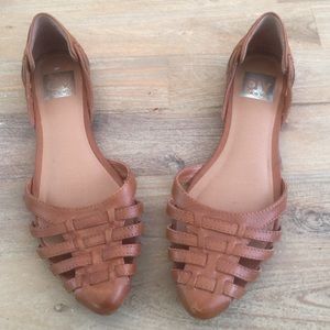 Dolce Vita woven flats!