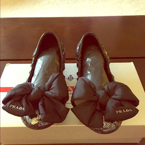 💥SOLD💥 PRADA Sequin Bow Flats, Size 6.5
