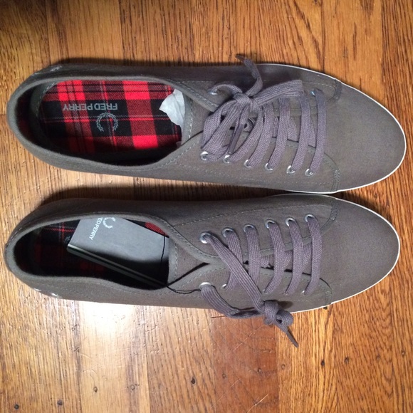 Fred Perry canvas sneakers