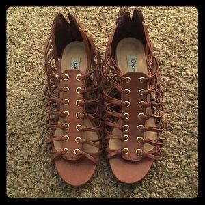 Warm Brown Wedges