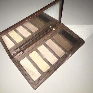 Authentic Urban Decay naked basics palette
