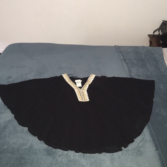 Carmen Marc valvo Gorgeous top