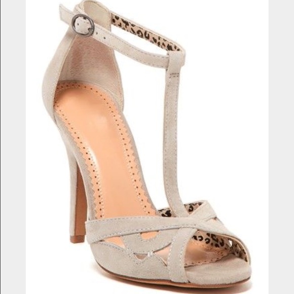 Jessica Simpson T-Strap Peep Toe Heels, Size 7